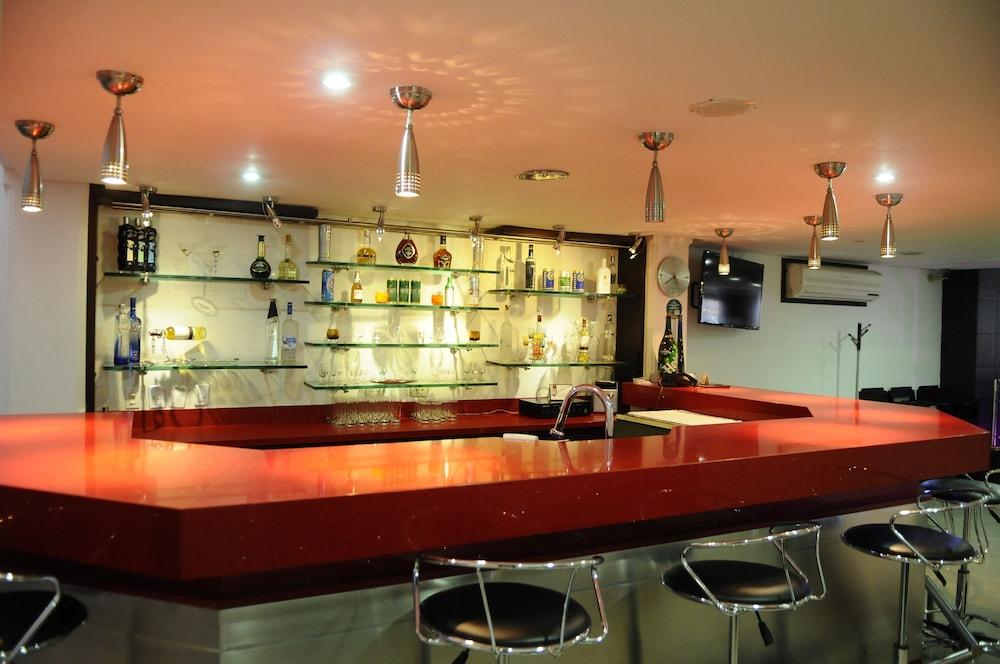 El Porton De San Joaquin Otel Medellín Dış mekan fotoğraf