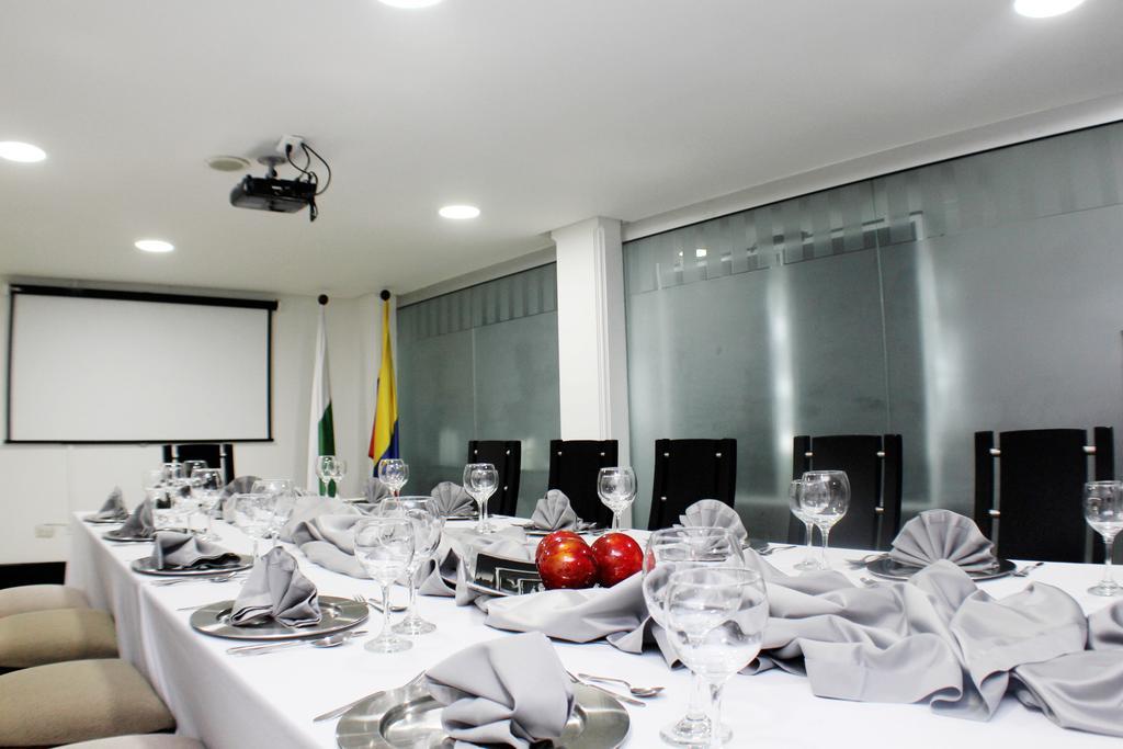 El Porton De San Joaquin Otel Medellín Dış mekan fotoğraf
